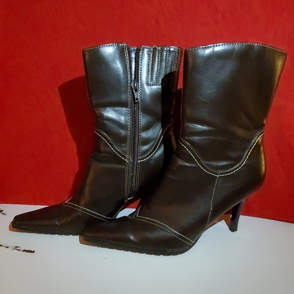 High heel boots